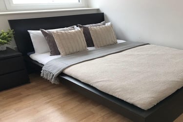 1 bed studio, The Midway, Basford, Newcastle under Lyme, ST51LD - Image 2